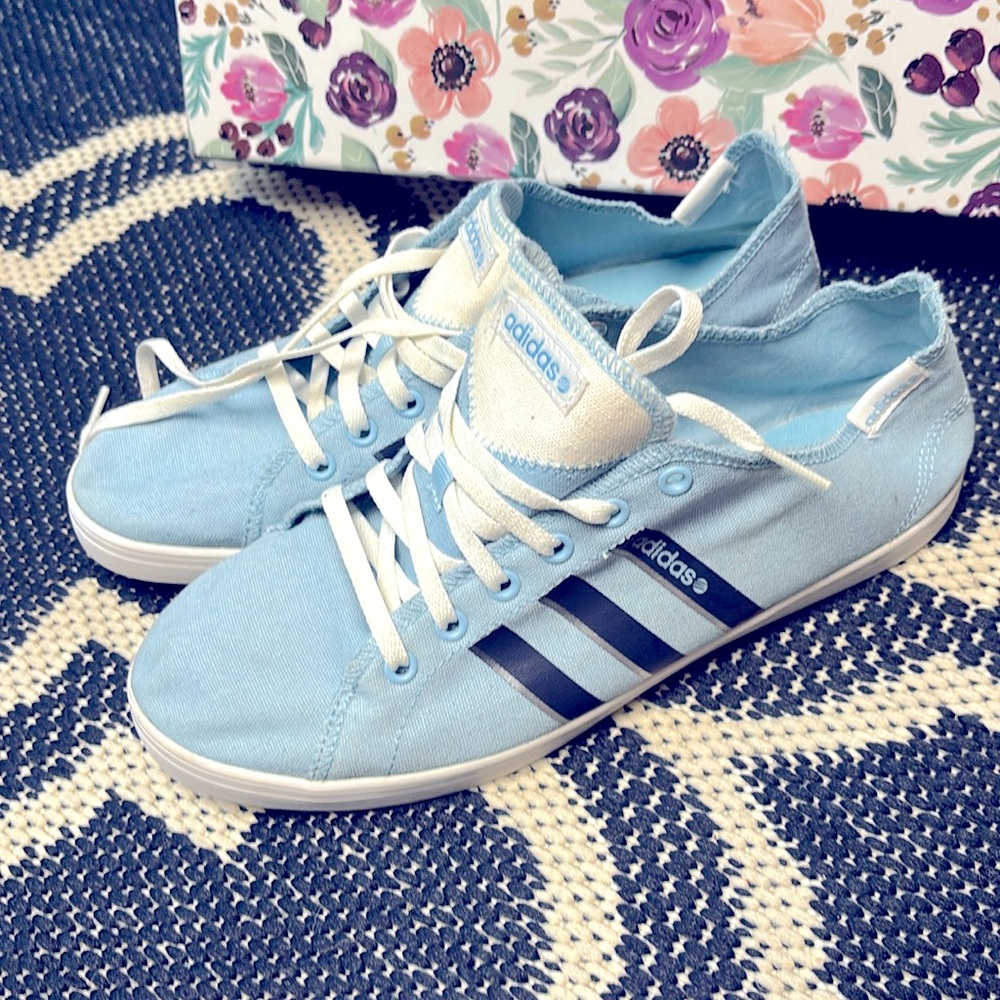 Adidas neo label sneakers women’s size 8 baby blue with navy stripes